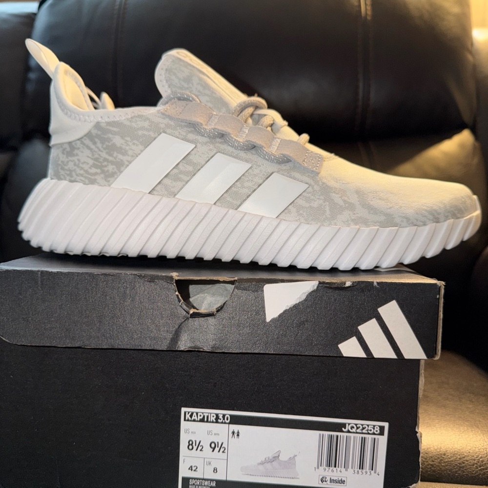 Adidas Kaptir 3.0 White Grey Camo Men’s 8.5. And Women’s 9.5 New In The Box